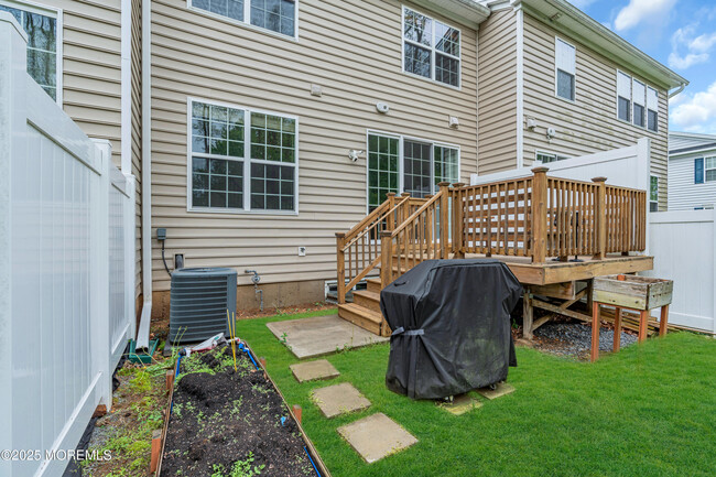 Building Photo - 50 Periwinkle Dr