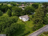 Building Photo - 40 Reeceville Rd