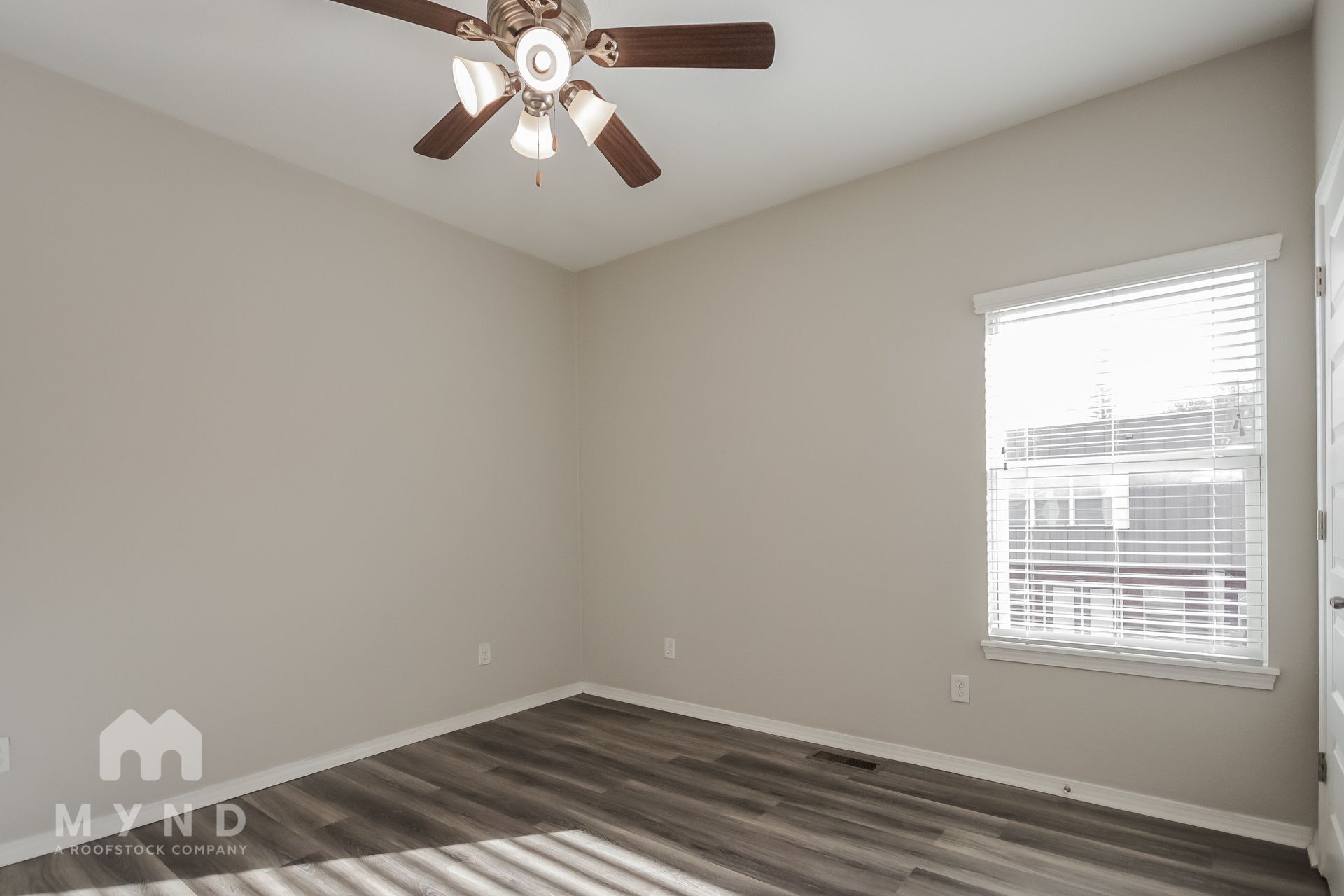 Building Photo - 1730 N Reno Dr