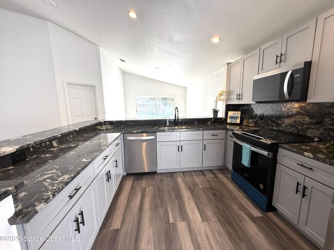 Building Photo - 2924 Pebble Creek St