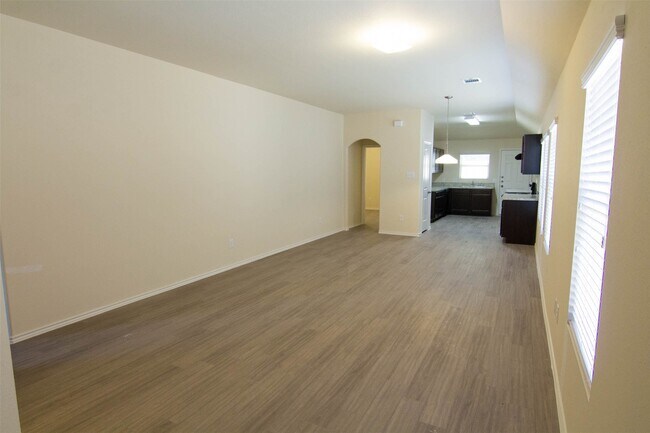 Building Photo - 456 Upper Creek Dr