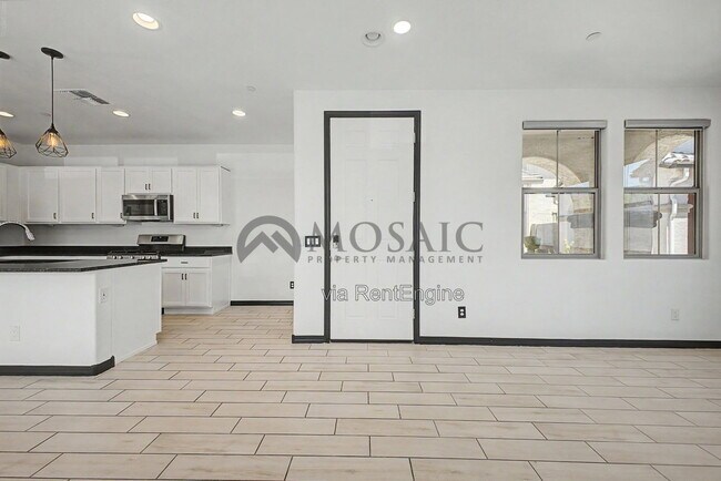 Building Photo - 8317 E Impala Ave