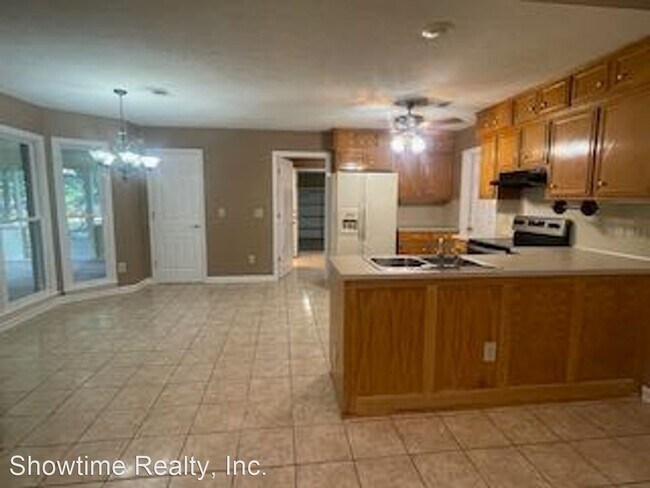 Building Photo - 3 br, 3 bath House - 177 Grant Dr.