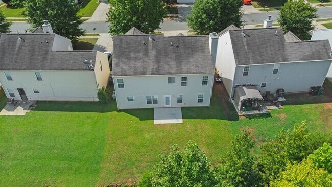 Building Photo - Spacious 4bed/2.5bath Home in Charlotte