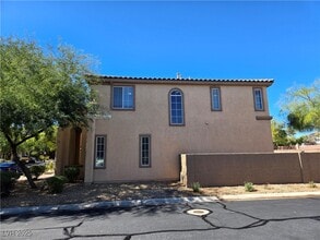 Building Photo - 8252 Settlers Inn Ct