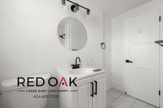 Building Photo - 8752 Belford Ave