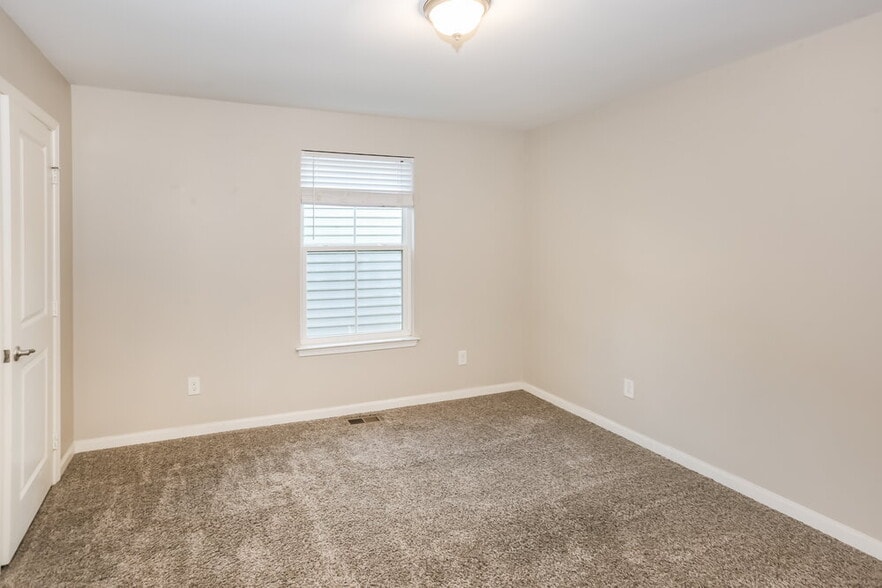 Building Photo - 4825 Breden St