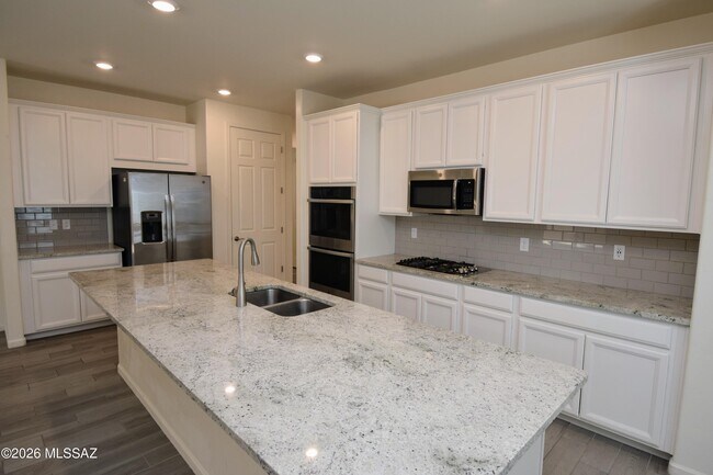 Building Photo - 12115 N Candywine Dr
