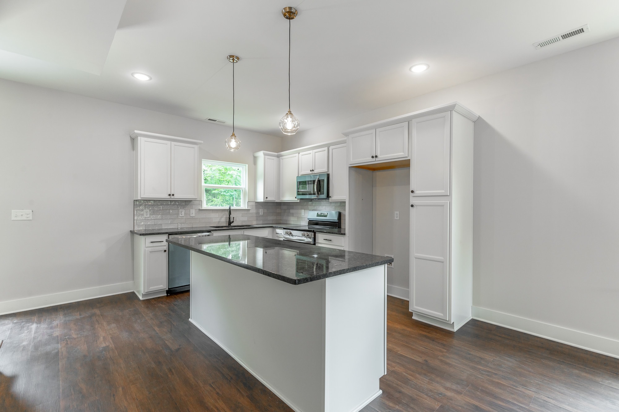 Building Photo - 4654 Heiskell Dr