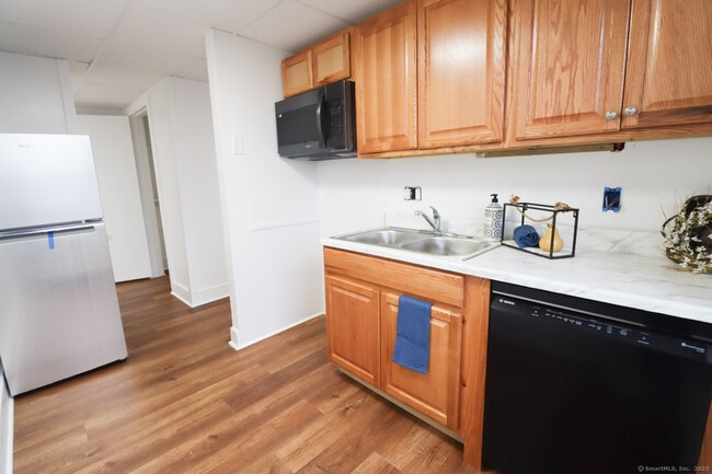 Primary Photo - 156 Garfield Ave