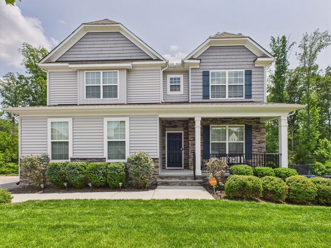 Primary Photo - Spacious 5-Bedroom Colonial Home for Rent ...