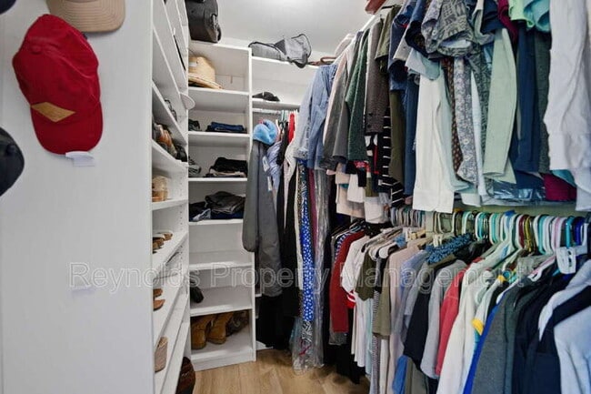 Building Photo - 1953 Granite Hills Dr