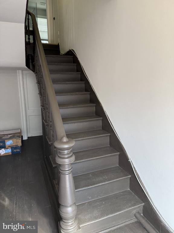 Building Photo - 510 Caroline St