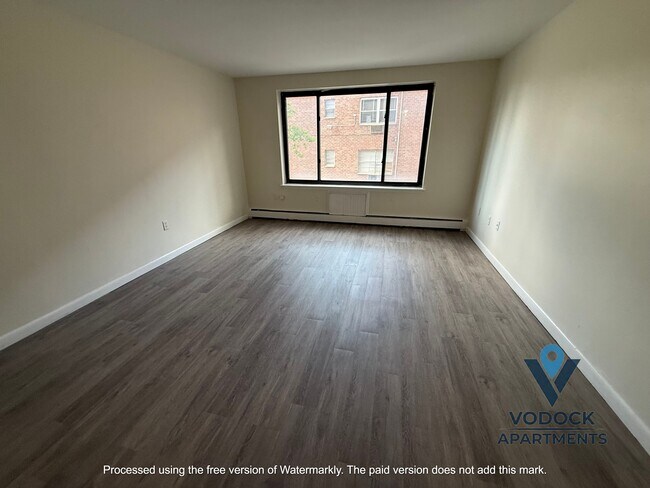 Building Photo - 16 Niles St