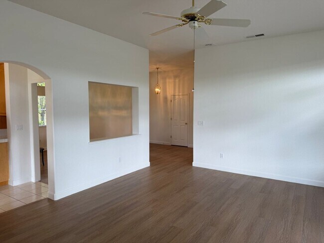 Building Photo - Gated Unique Remodeled 3 Bedroom w/ Golf Course Views in Rancho Solano