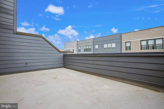 Building Photo - 13340 Sherwood Park Ln