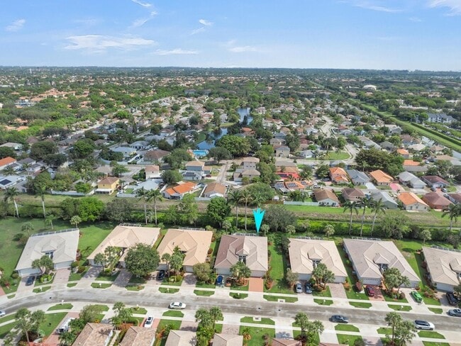 Building Photo - 10664 Royal Caribbean Cir
