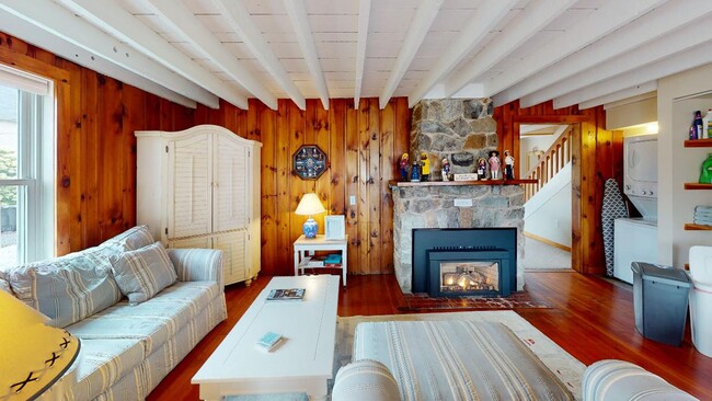 Building Photo - Ocean View Retreat in York Beach, Maine: F...