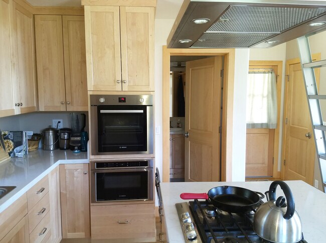 Building Photo - 3405 Mount Veeder Rd