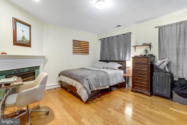 Building Photo - 3819 Watkins Mill Dr