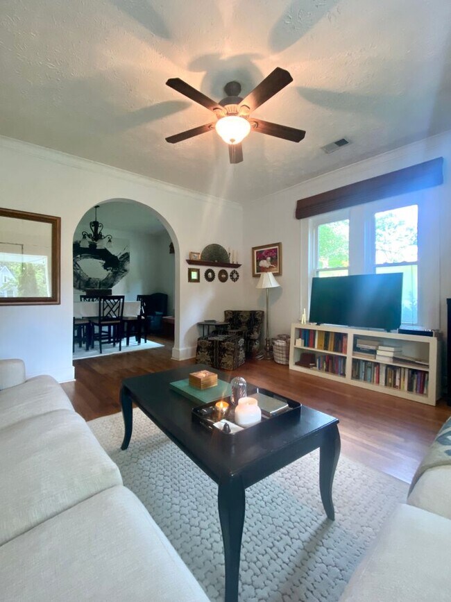 Building Photo - House in Opelika Available August!