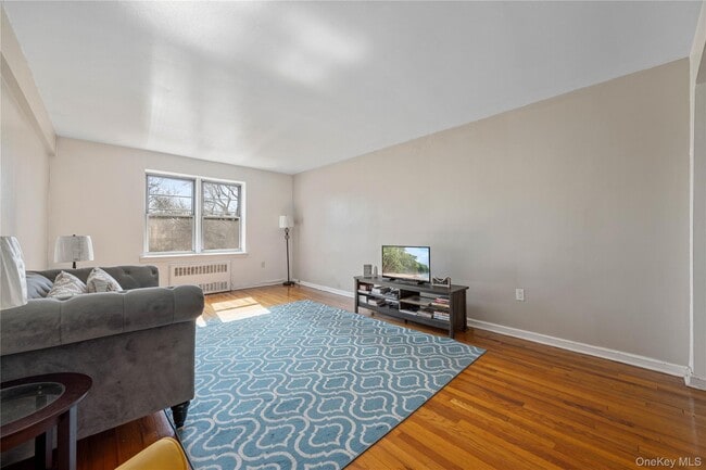 Building Photo - 255 Bronx River Rd