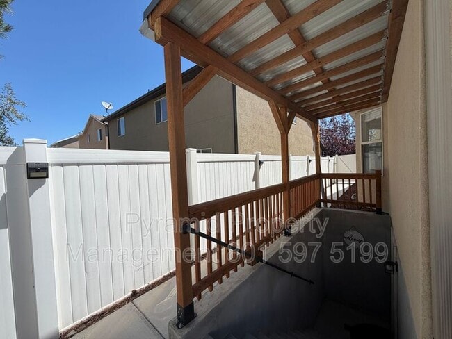 Building Photo - 12894 Cactus Berry Dr