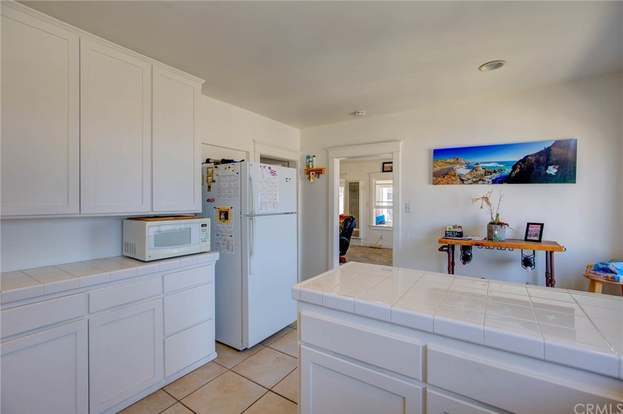 Building Photo - 223 24th St