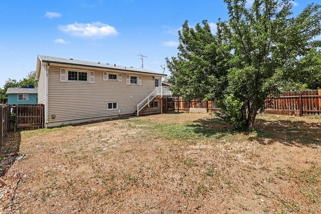 Building Photo - 8204 Hallett Ct