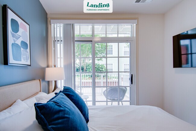 Building Photo - 925 N Garfield St