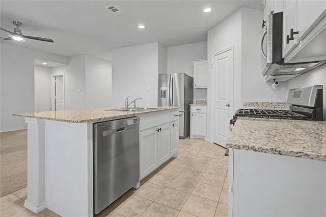 Building Photo - 724 Basteen Ln