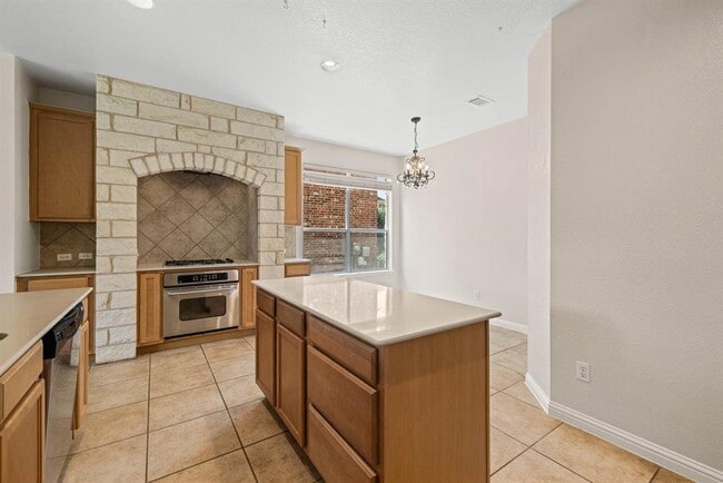 Building Photo - 3800 Juniper Hills St