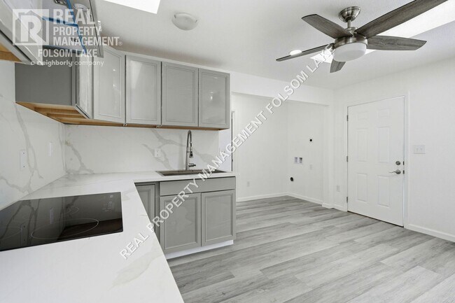 Building Photo - 619 Wales Dr