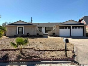 Building Photo - 102 Jaimie Way