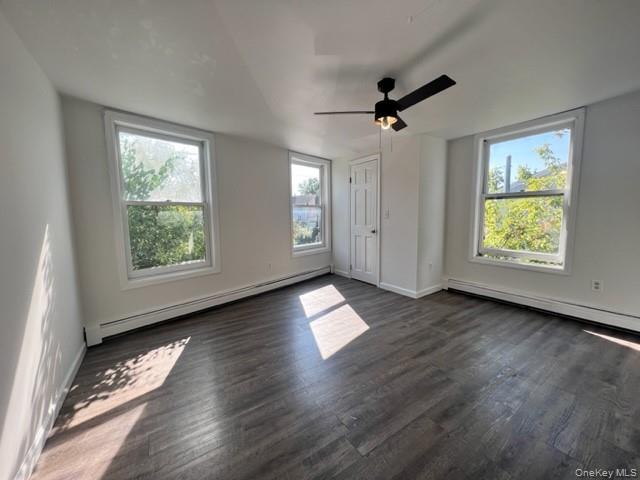 Building Photo - 9-13 Main St