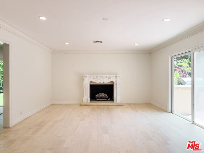 Building Photo - 1094 Garden Ln