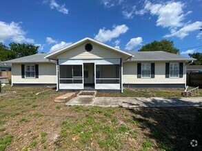 Building Photo - Spacious 3/2 in Holly Hill