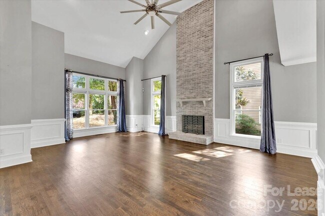 Building Photo - 3112 English Sparrow Ln