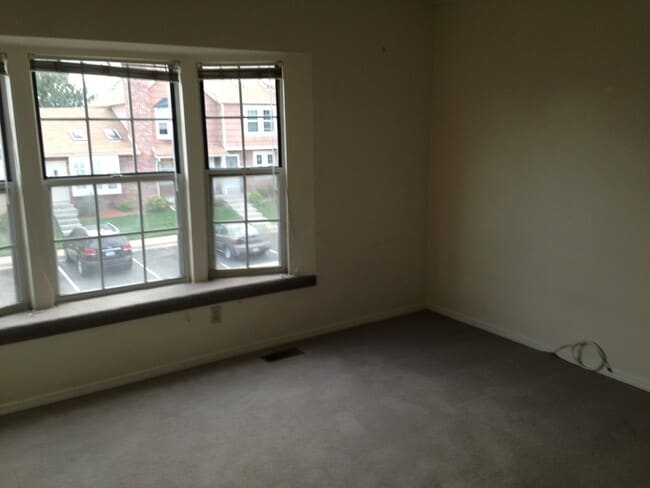 Building Photo - 17157 E Whitaker Dr