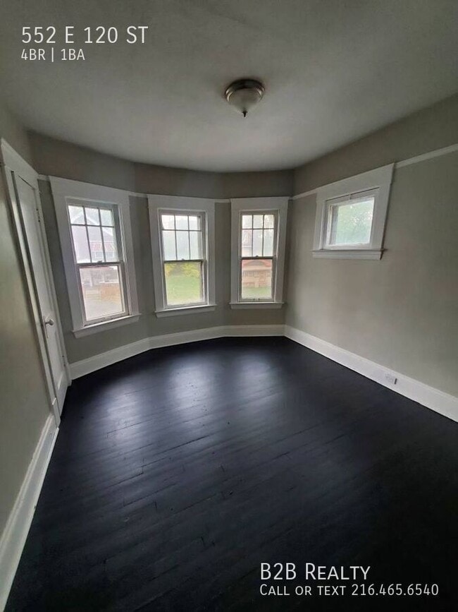 Building Photo - 552 E 120th St