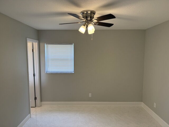 Building Photo - Remodeled Pool Home Located in the Very Desirable Bay Crest Park Waterfront Community