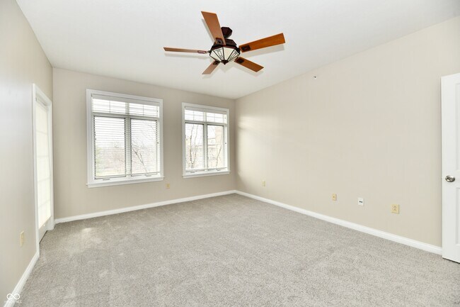 Building Photo - 8555 One W Dr