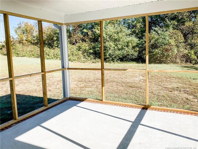 Building Photo - 2935 Cornell Dr