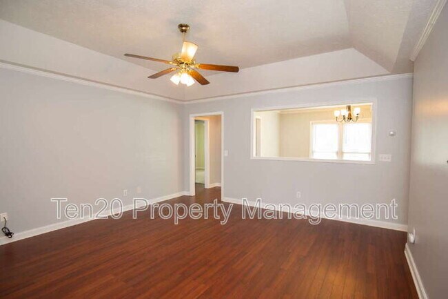 Building Photo - 2234 Birchwood Dr