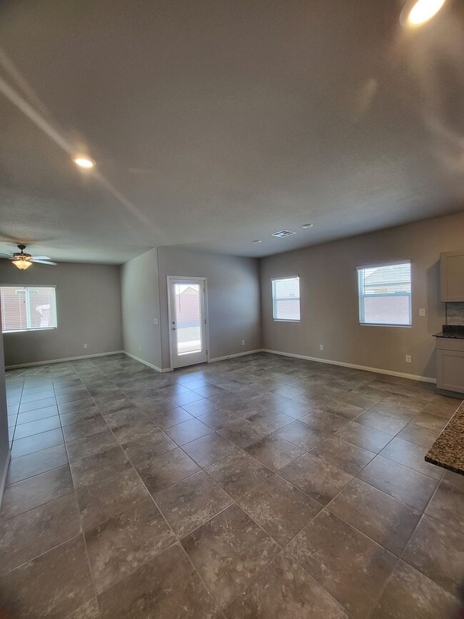 Building Photo - RIVERSTONE CELEBRATE HOMES - Hawk Ave.