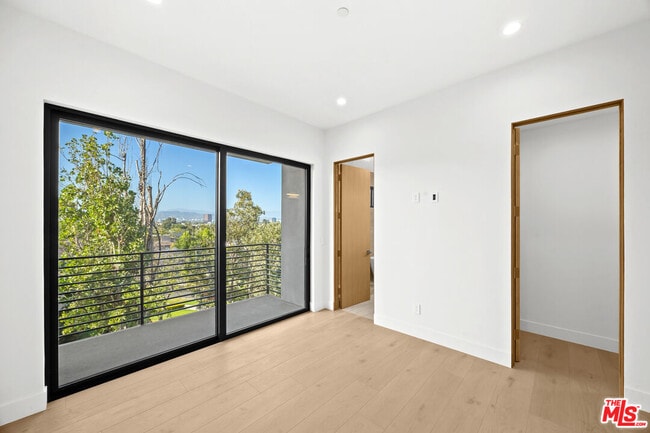 Building Photo - 8900 Sawyer St