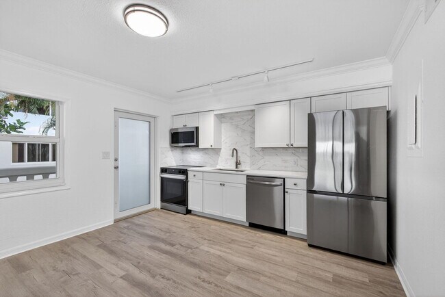 Building Photo - 624 Southwind Cir