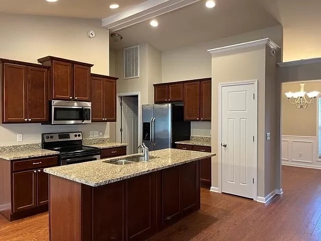 Building Photo - 2090 Covey Dr