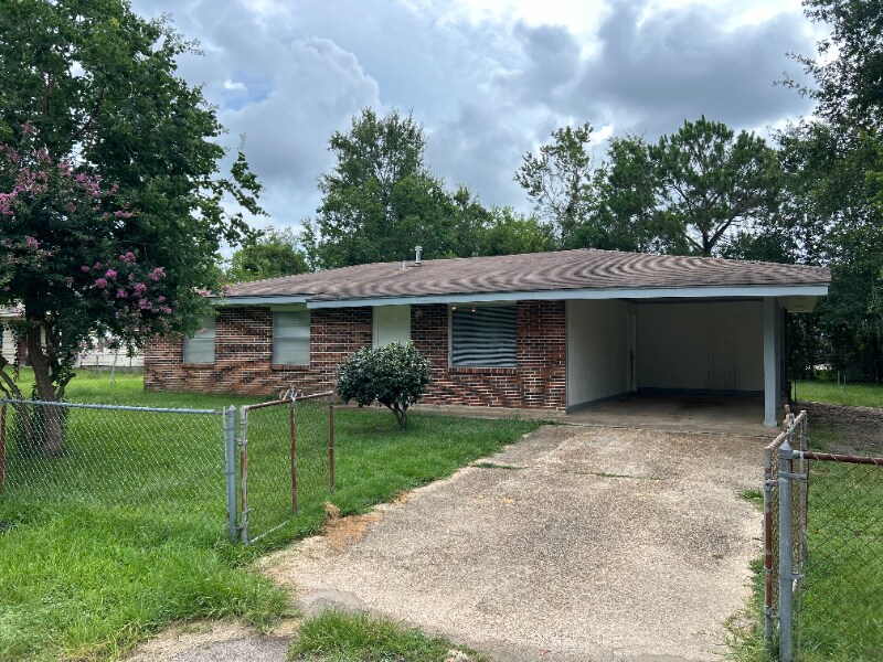 Building Photo - 11090 Beverly Rd