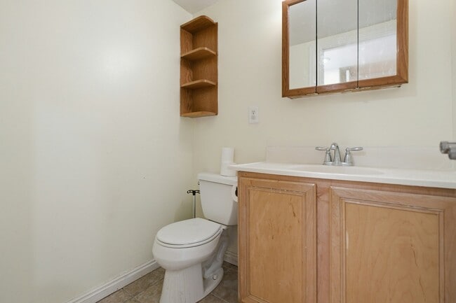 Building Photo - 154 N 800 E